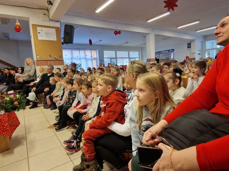 A 12 hónap – karácsonyi műsor