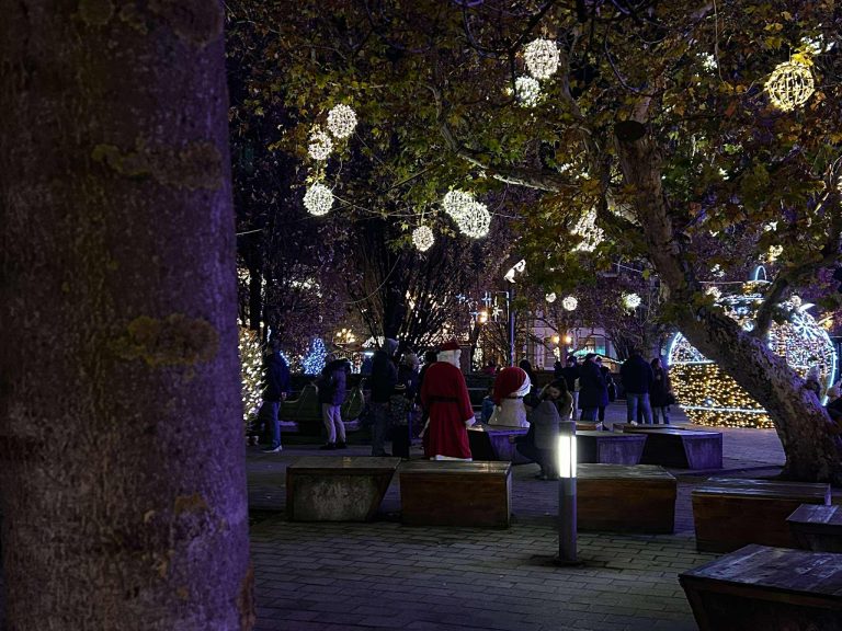 Adventi műsor a Kossuth téren