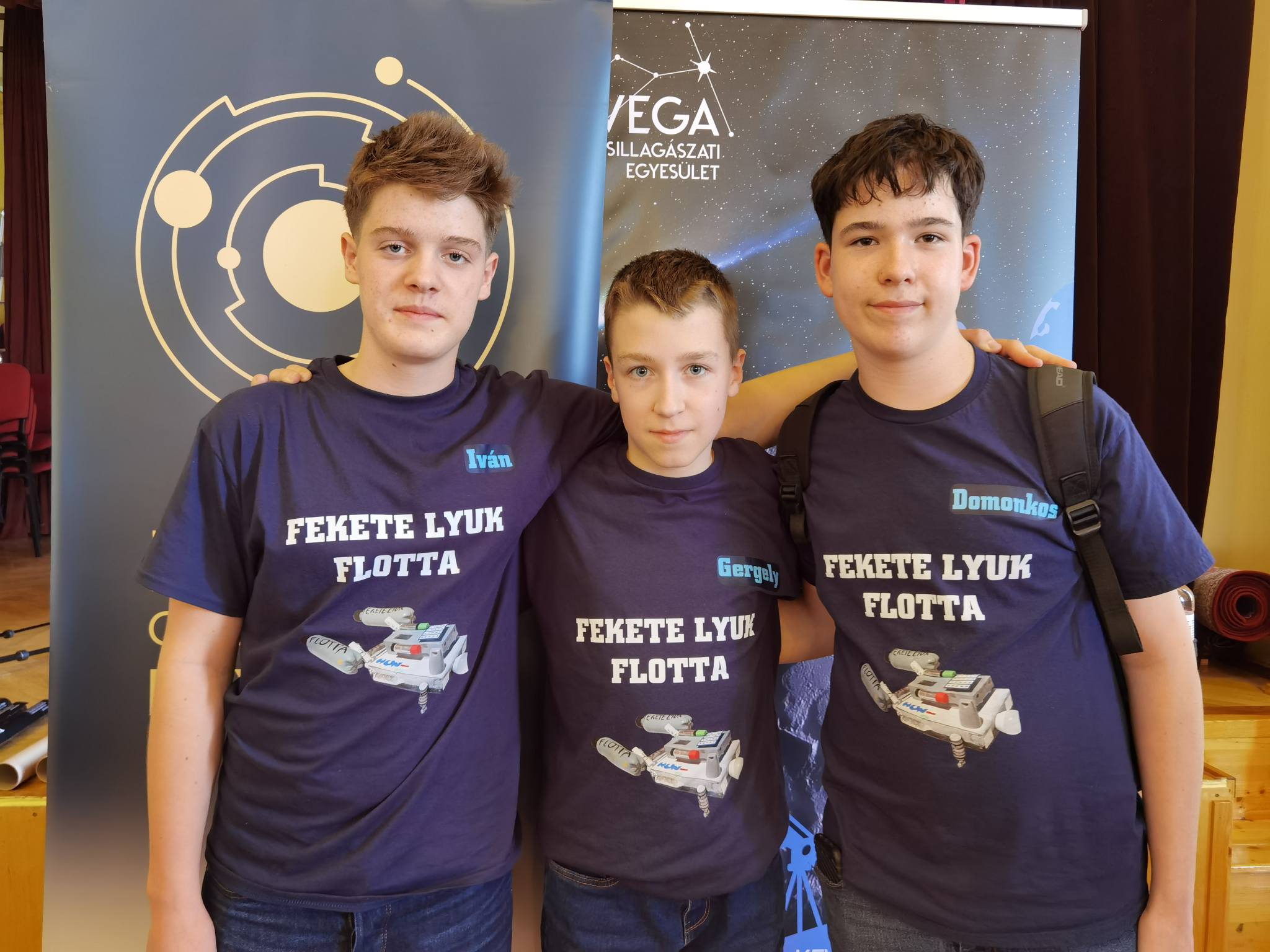 A Feketelyuk Flotta csapata - Gergő középen